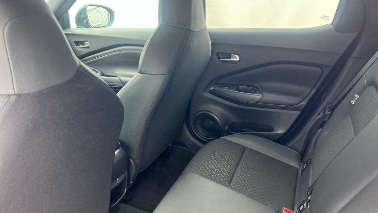 Nissan Juke 1.0 DiG-T 114 N-Connecta 5dr Petrol Hatchback